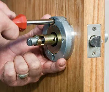 City Locksmith Store Montrose, CA 818-485-6058 City Locksmith Store Montrose, CA 818-485-6058 - 13-New-Locks-Installation